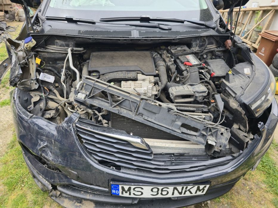 Opel Grandland X avariat