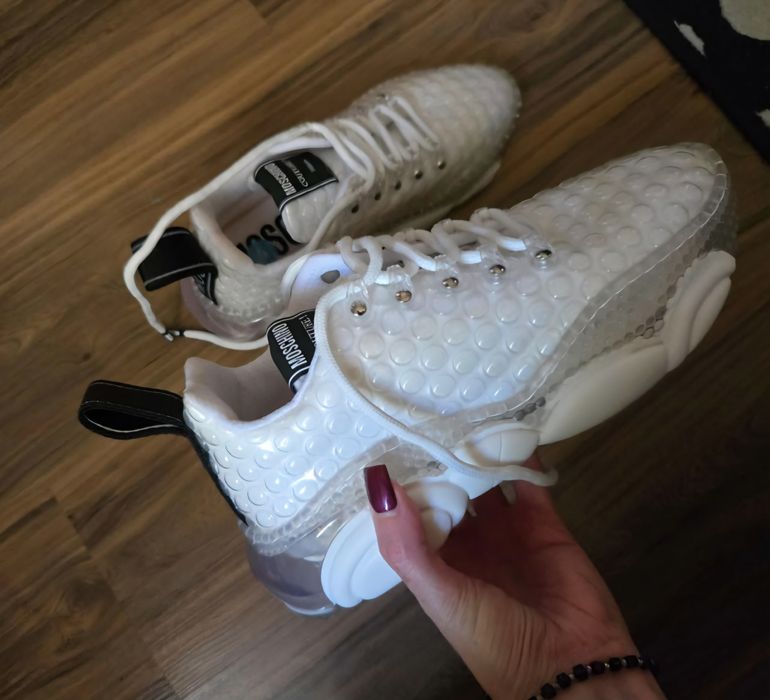 Оригинални Дамски Сникърси Love Moshino