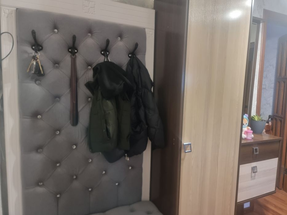 продам мебель для  прихожей  б/у