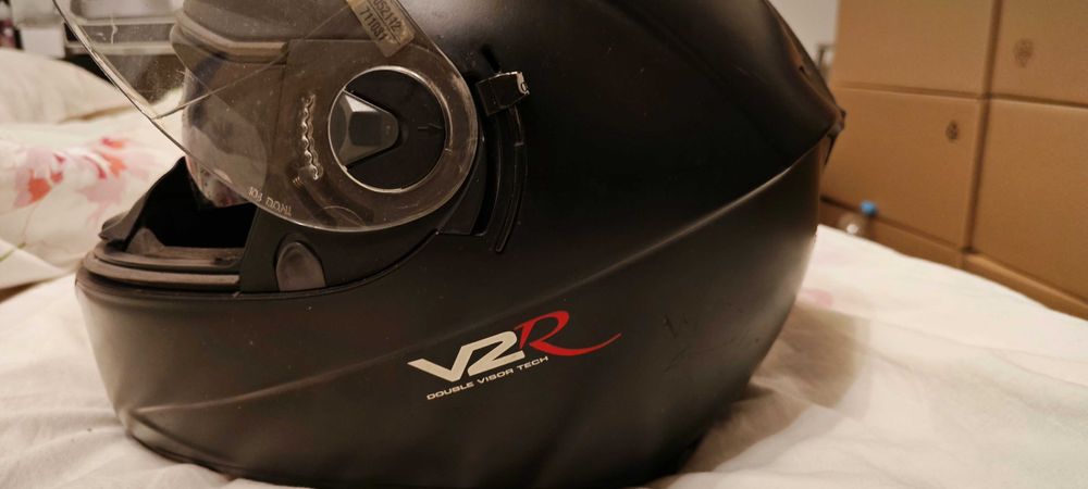 Продавам мото екипировка