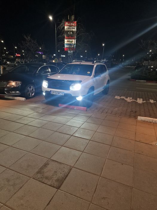 Vând Duster 1.5 DCI