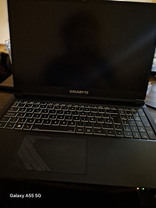 Спешно продавам Gigabyte G5 KF