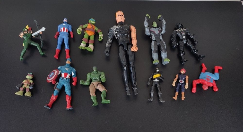 figurine supereroi avengers hasbro copii fete baieti Spiderman hulk