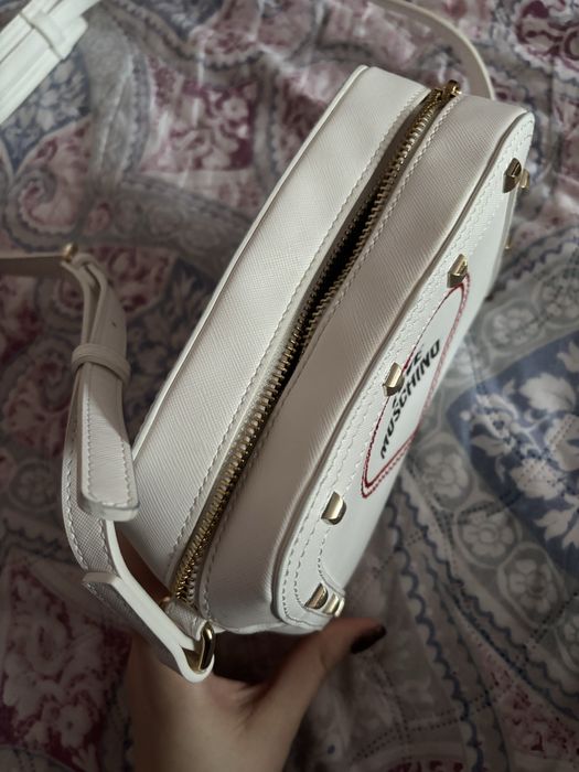 Бяла чанта Love moschino