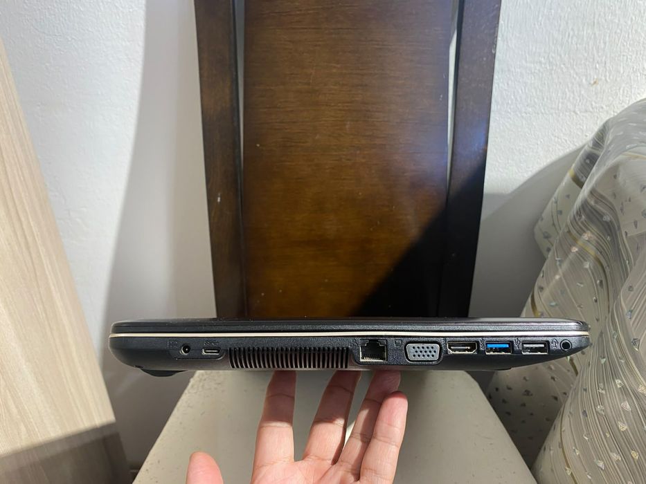 ASUS intel core i3/Nvidia GeForce/ozu 8/ssd 128