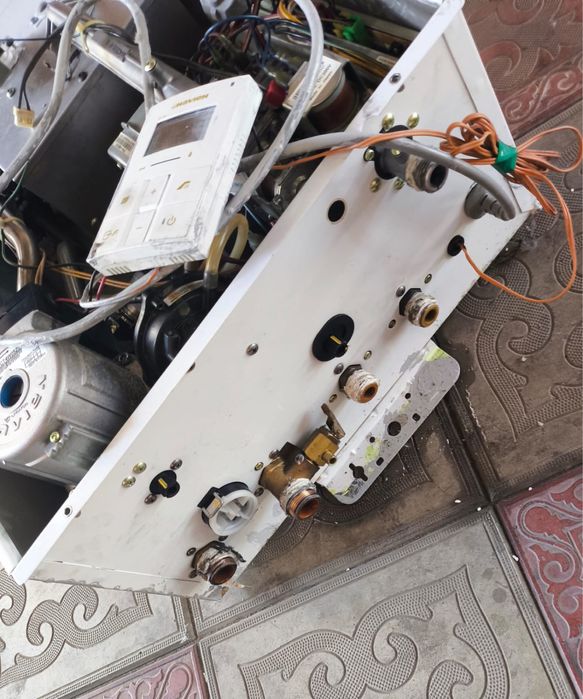 Продам на запчасти Navien Ace 13k
