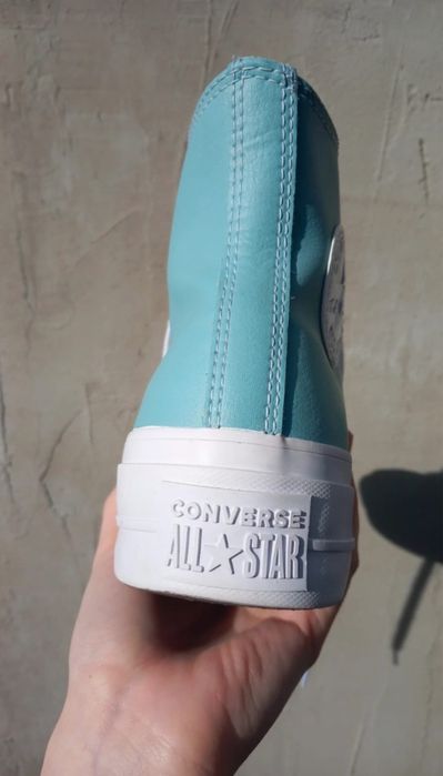 Converse cu platforma