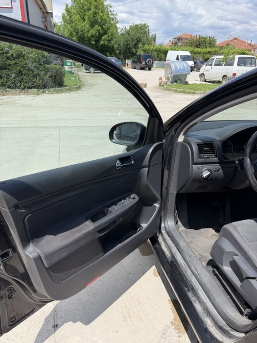 Volkswagen Golf V 1.9TDI 105 DSG