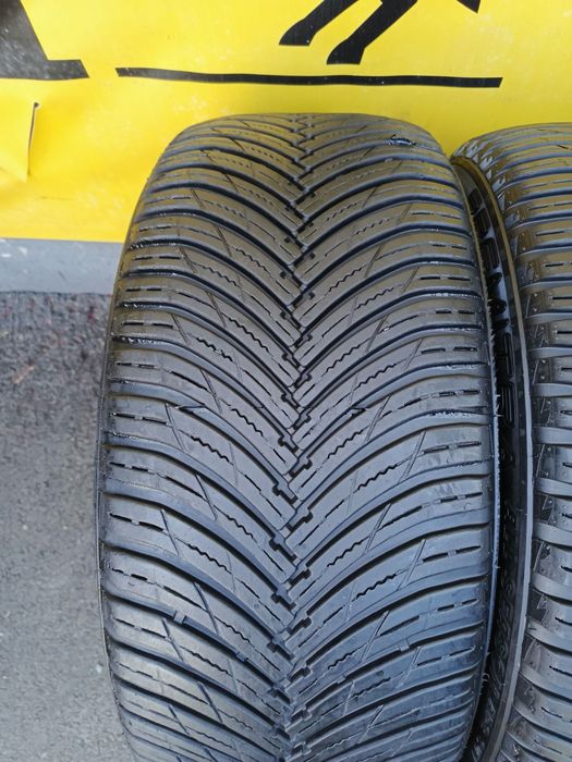 235.50.18 Maxxis All Season Second-hand