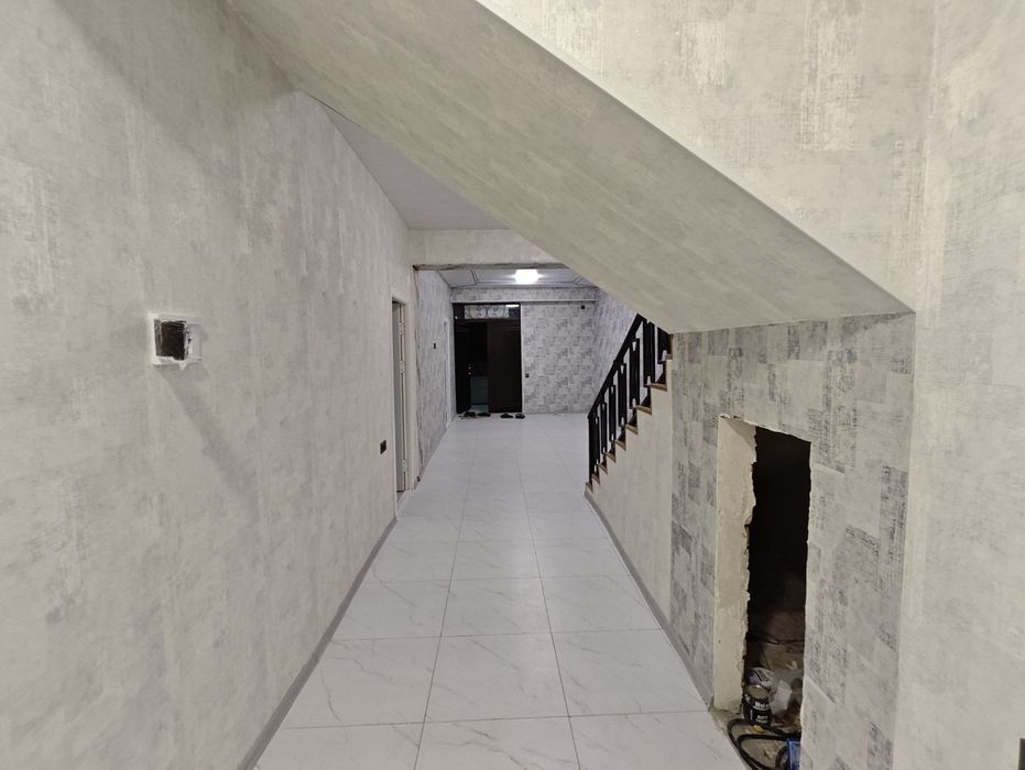 Коттеж сотилади.