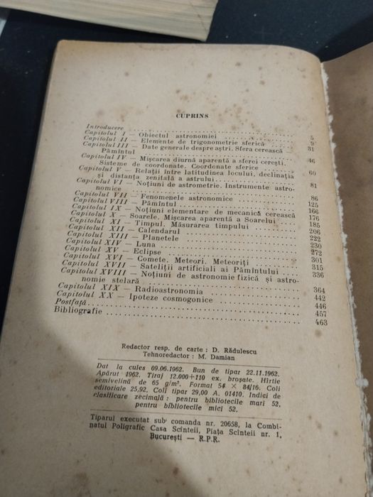 G. Petrescu, „Astronomie elementară”.
