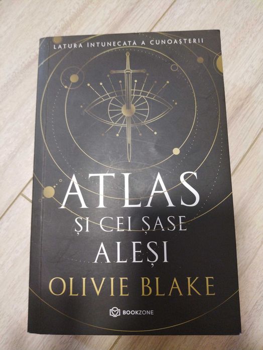Cartea Atlas si cei sase alesi scrisa de Olivie Blake