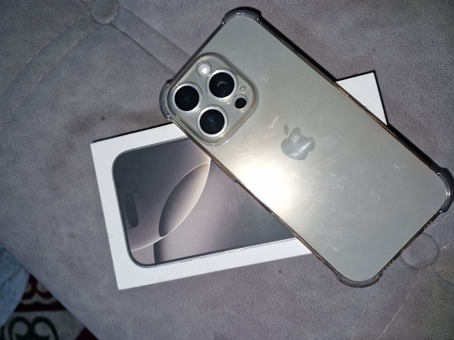 Продам айфон 16 про