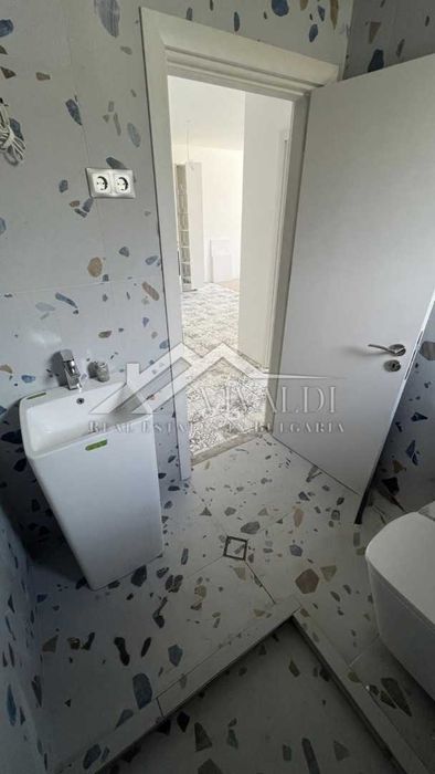 Продава се Двустаен апартамент в Варна, Младост 1 - 66 кв.м за 1043 €/кв.м - Снимка #7