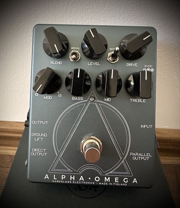 Vand - Darkglass Alpha Omega - efect pentru chitara bass