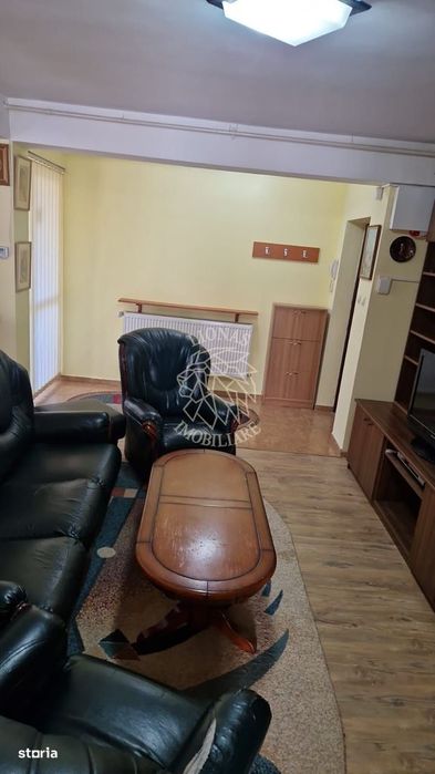 Apartament 3 camere 70 mp-2 balcoane-etaj 1-parcare-Unirea