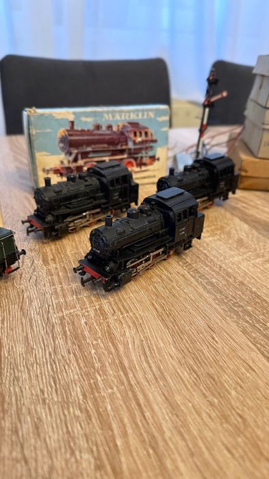 Lot Marklin 6x locomotive 12x vagoane 2x bariere 3001 CM800 89005 8902