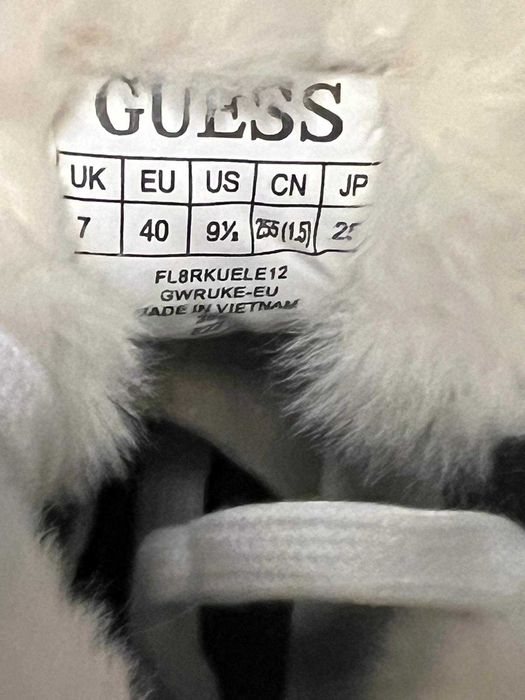 Спортни обувки Guess