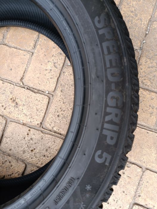 Зимни гуми 215/55/17 Bridgestone, Semperit