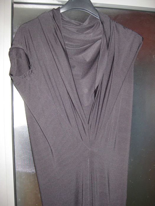 Стилна дълга черна рокля