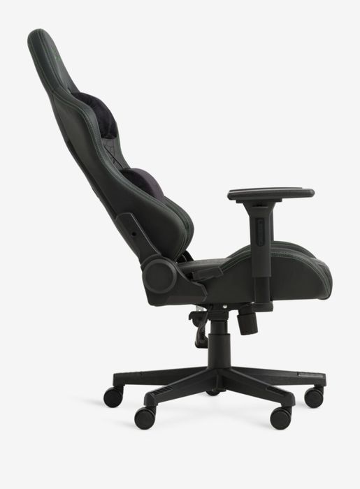 Чисто нов геймърски стол razer