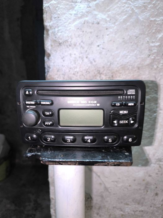 Продавам CD за Форд