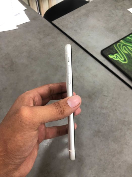 iPhone 11 srochna sotiladi 128 tali
