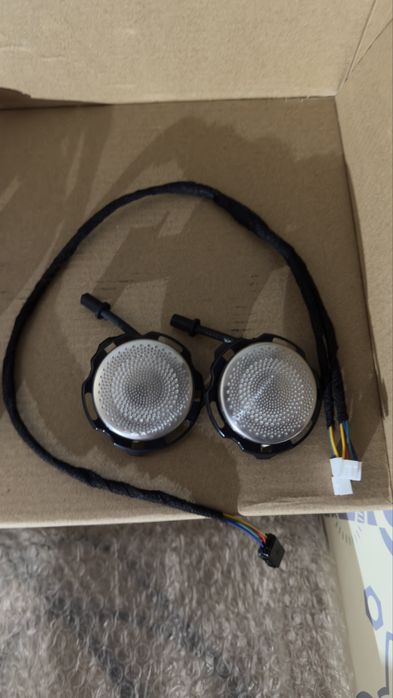 Пищялки светещи burmaster w205 ц-класа 2014г лед говорители