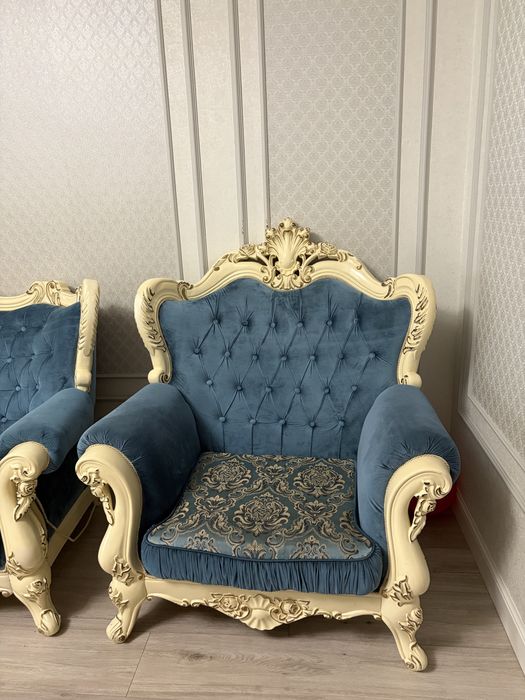 Диван. Продается диван с креслами.