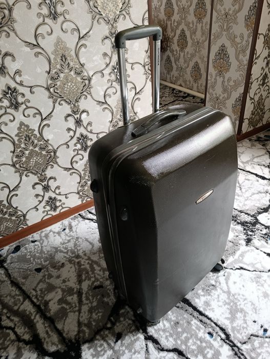 Катта бакват Янги чемодан сотилади