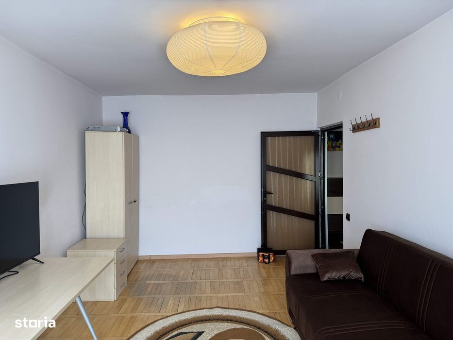 3 cam, decomandat, 60mp, et.4 cu acoperis,  mobilat+utilat, zona D-uri