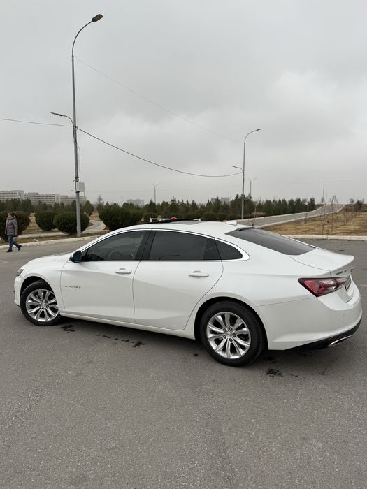 Malibu 2 2.4 atmosferni. Polni Premier qilingan.