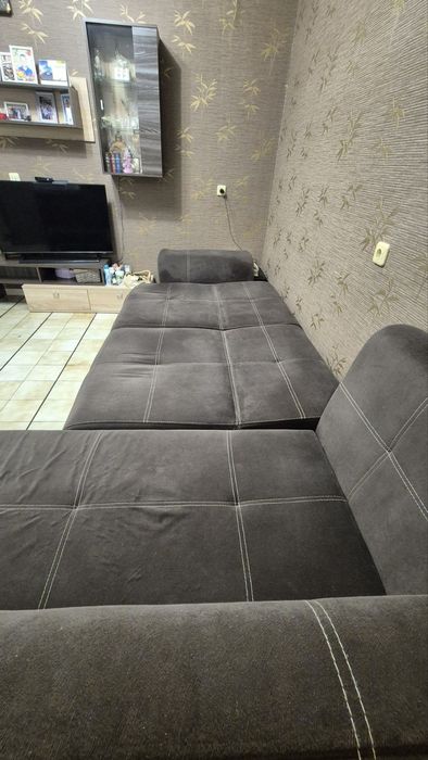 Продавам ъглов диван