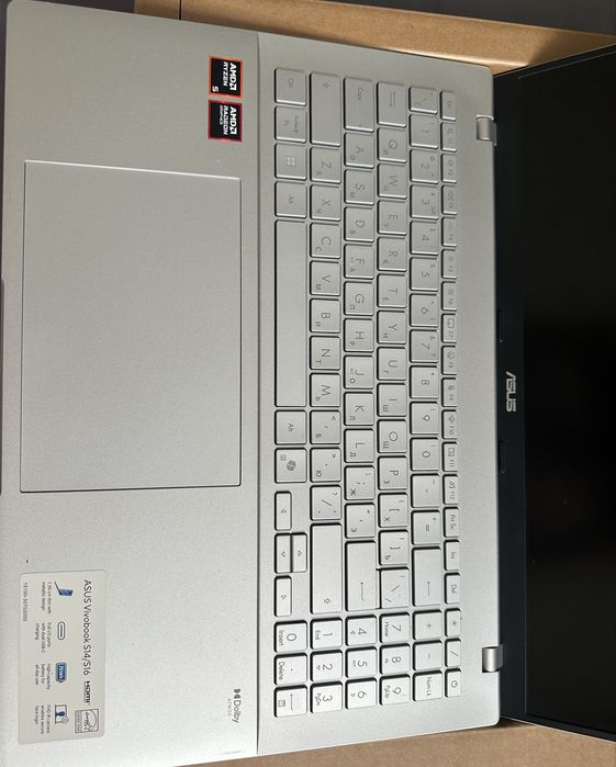 Продам ноутбук ASUS Vivobook 16