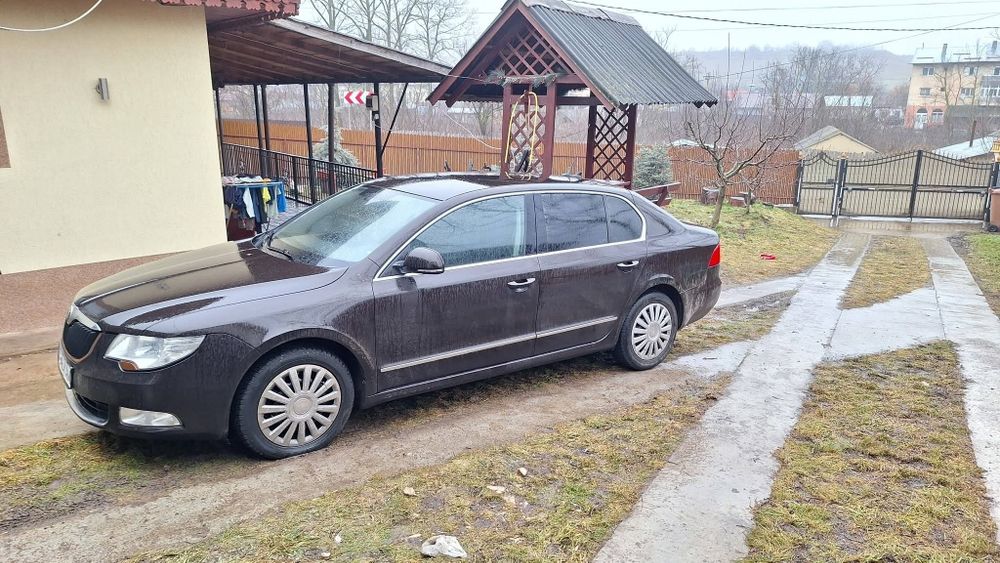 Skoda Superb 2.0 TDI 140 CP DSG – 2012