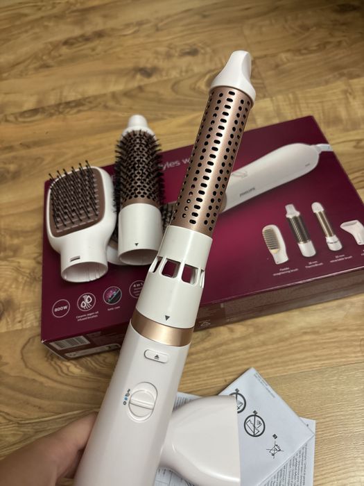 Philips 3000 Series Air Styler (модел BHA310/00 или сходен от същата серия).