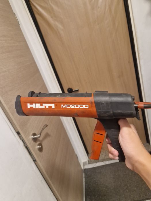 Пистолет за двукомпонентно лепило Hilti md2000