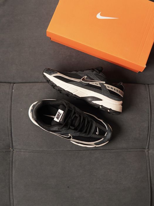 Nike Intiatoe Mens shoes