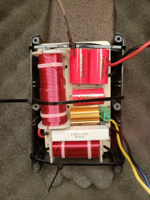 Мощные колонки двухполосные 18" + 51"