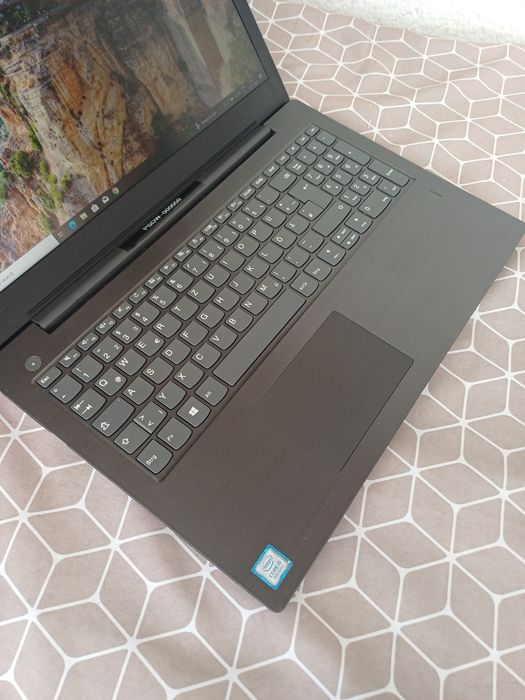 Laptop Lenovo i5 8th ssd ddr4