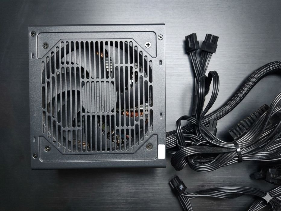 Блок питания PCCOOLER KF650 (650W, 80 Plus)