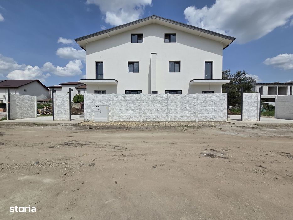 Casă duplex cu 4 dormitoare si mansarda 160 mp Cartier Independenței