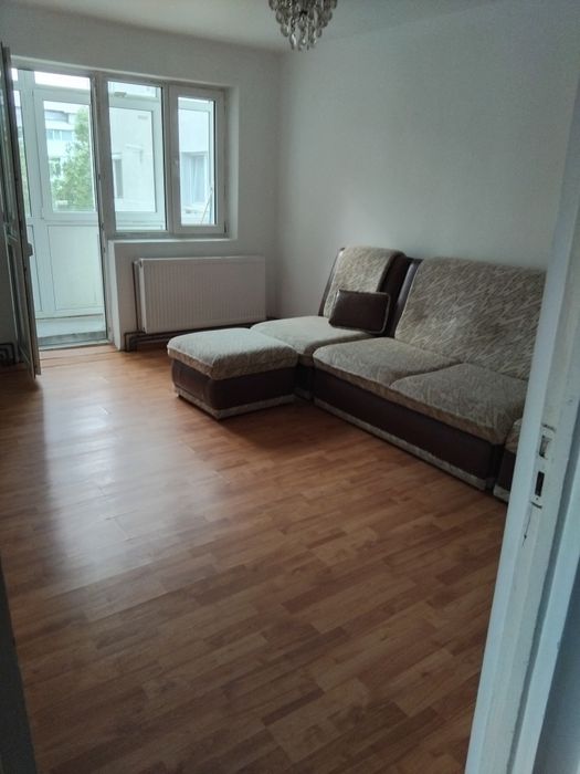 Vand Apartament situt in   Gaesti Jud.Dambovita