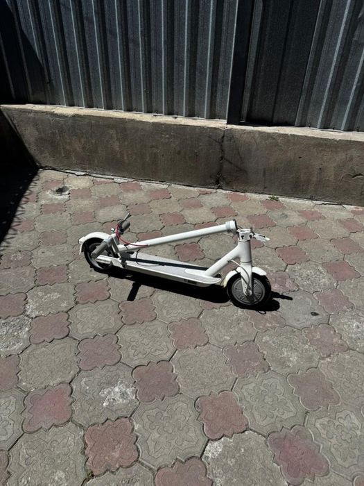 Продам электросамокат