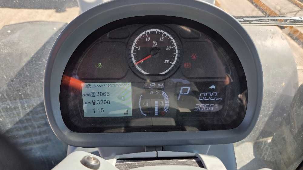 Tractor Valtra S374 Smart Touch