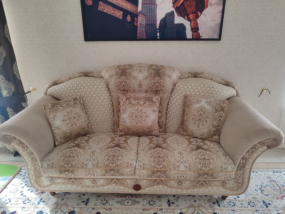 Продам диван и кресло