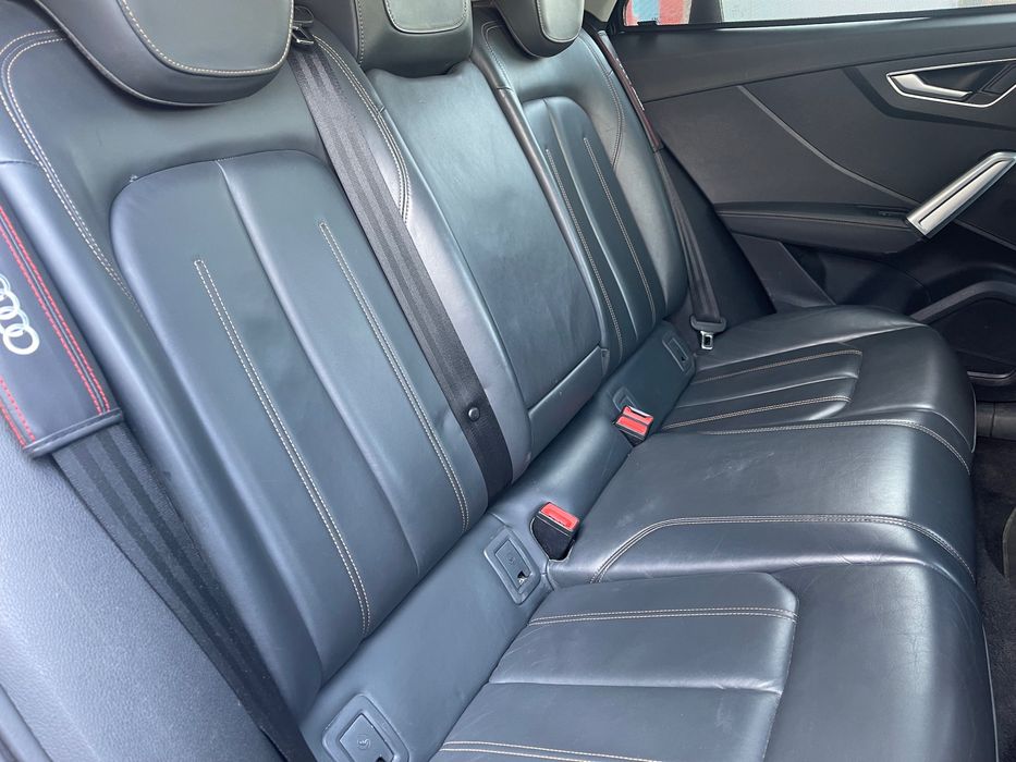 Обява за кола Audi Q2