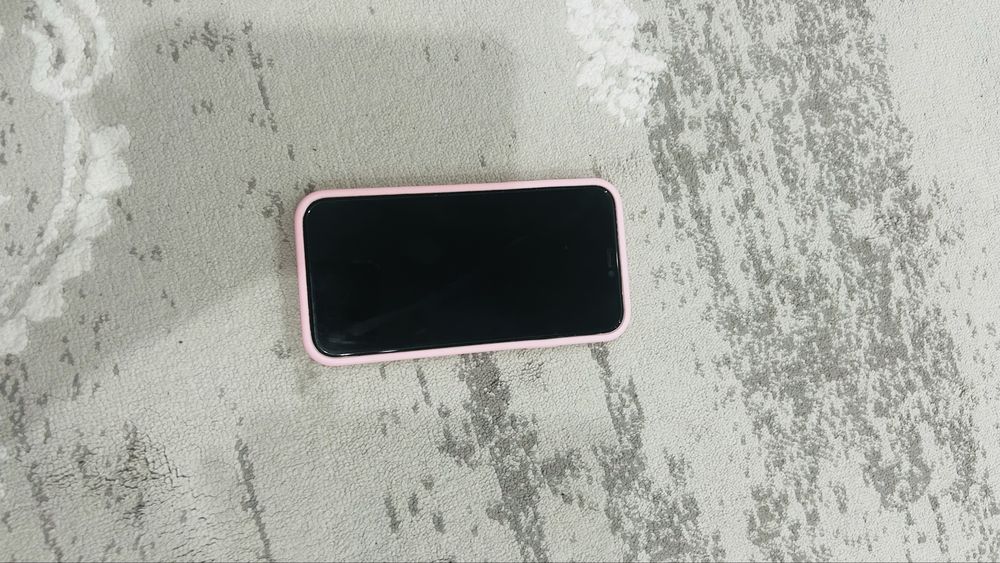 Продам iPhone 11