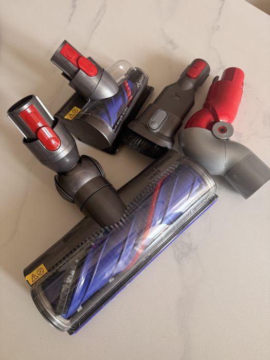 Capat dysonn aspirator v15