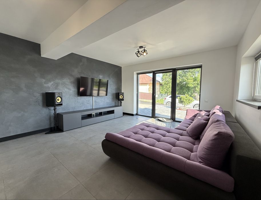 PROPRIETAR – COMISION 0% Apartament modern 2 camere parter tip casă + terasă + vedere la iaz – Fălticeni